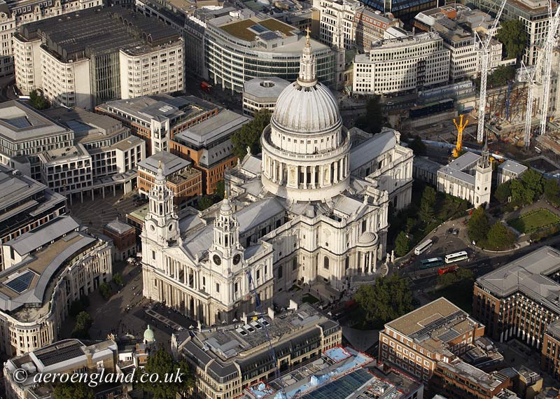 aerial
          photograph of St Pauls Cathedral London